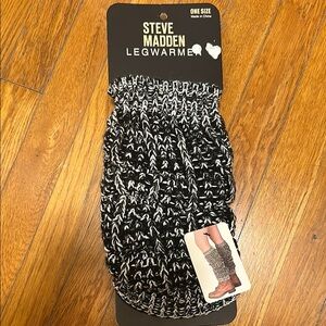 Steve Madden Black and White textured leg warmer’s